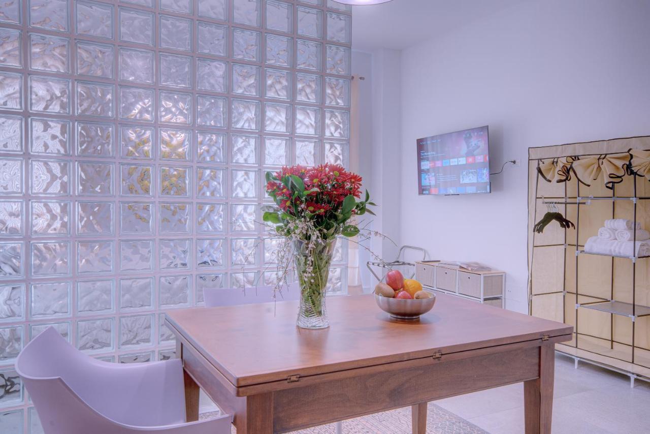 Right House Sur Le Port - Harbour View Apartment กาญารี ภายนอก รูปภาพ