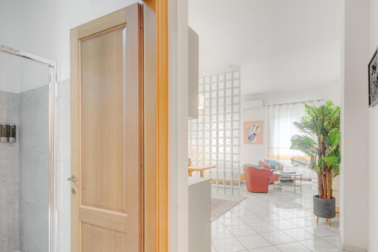 Right House Sur Le Port - Harbour View Apartment กาญารี ภายนอก รูปภาพ